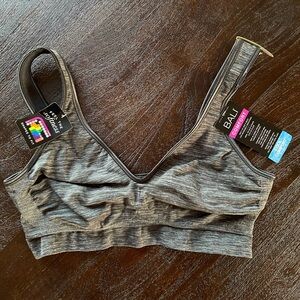 Bali Women’s Comfort Bra, Size Medium